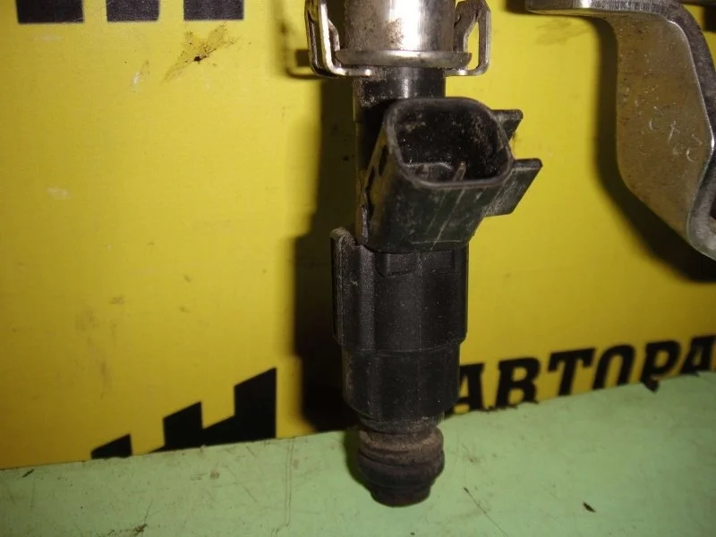 Форсунка топливная Ford Mondeo 1149958 3