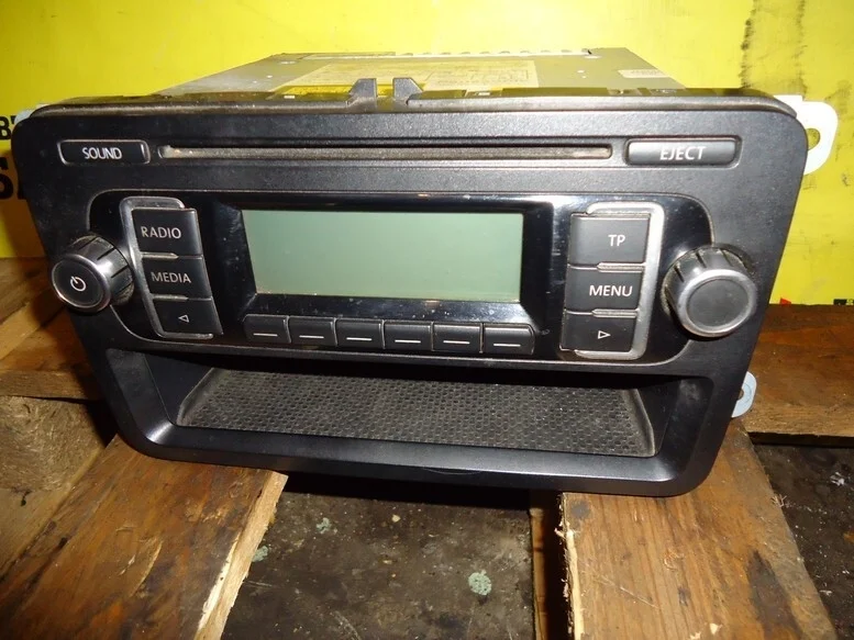 Магнитола Volkswagen Touran 1K0057156BX