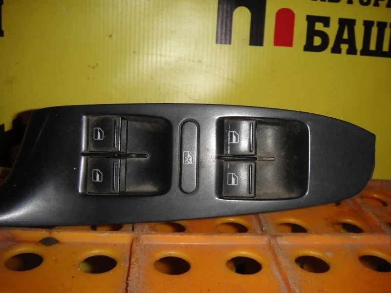 Блок управления стеклоподъемниками Volkswagen Jetta 1K4959857BREH