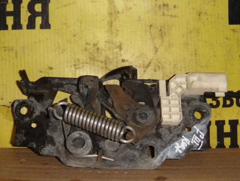 Замок капота Ford Focus 1808504 3