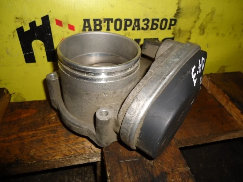 Дроссельная заслонкa BMW 5 13547502445 E60