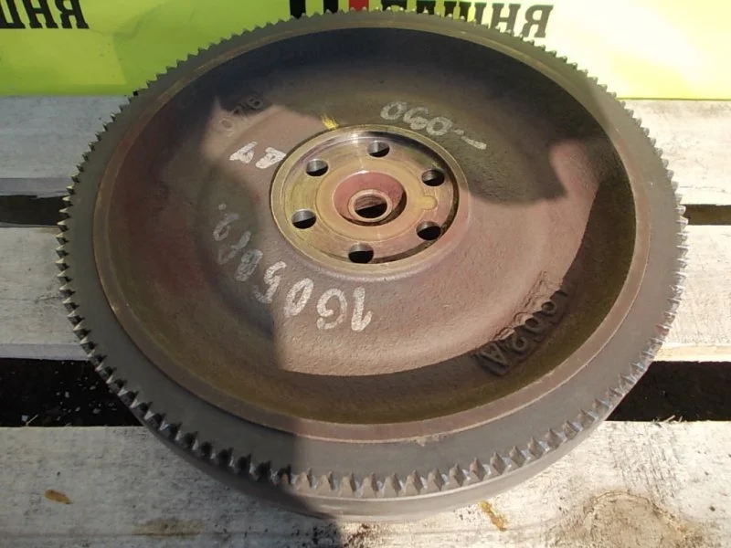 Маховик Mitsubishi L200 1120A075 KB4T 4D56