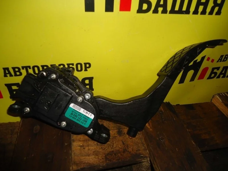 Педаль газа Volkswagen Polo 2013 6Q1721503M