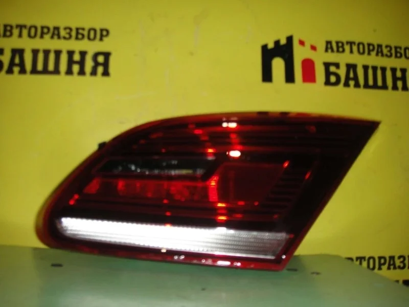 Фонарь Volkswagen Passat CC 3C8945308T, правый