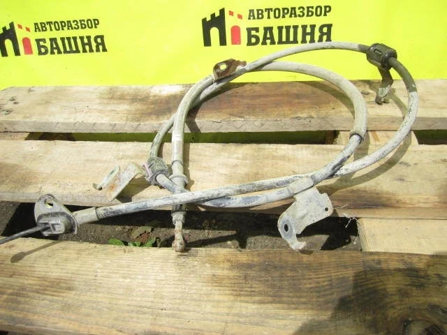 Трос ручника Toyota Corolla 4643012300 ZRE150 1ZR