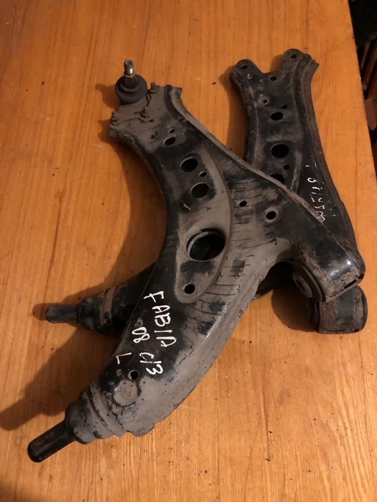 Рычаг Skoda Fabia 6Q0407151L 2, передний