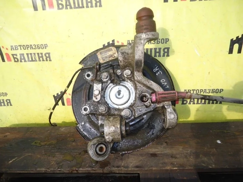 Кулак поворотный Volvo S60 30666557, задний правый