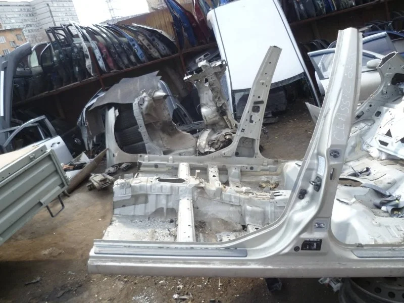 Порог кузова Nissan Almera 7601195F0B B10 QG16, левый