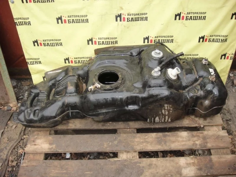 Бензобак Toyota Hilux 770010K470 GUN126