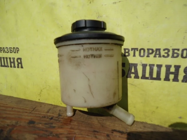 Бачок гур Nissan Maxima 49180BM400