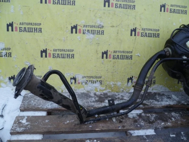 Горловина топливного бака Suzuki Swift 2011 8920168L00