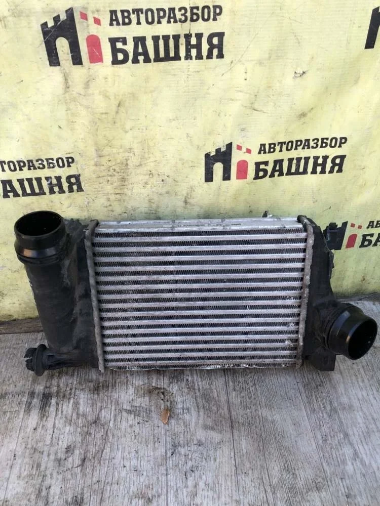Радиатор интеркулера Nissan Qashqai 2016 144614ED0A J11 HRA2DDT
