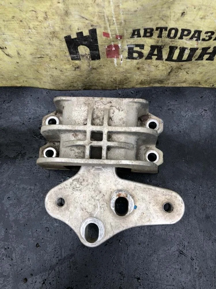 Подушка двигателя Ford Tourneo Custom 2013 1840043 M1LRF АВТОБУС 2.2CRTC, левая