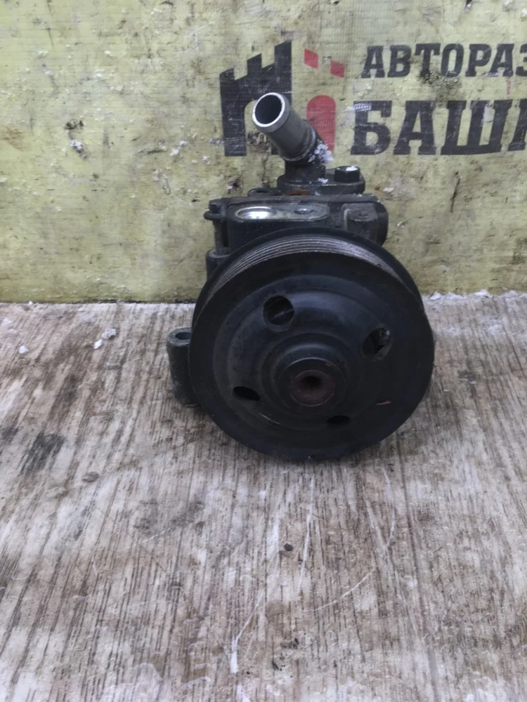 Насос гур Jaguar XF 2011 C2D2262 3.0D