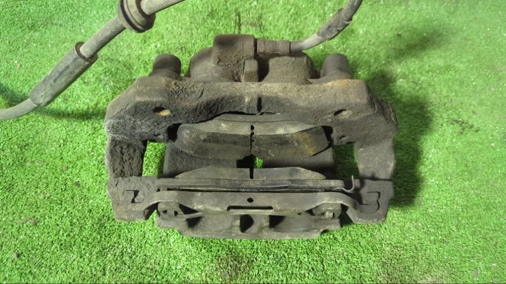 Суппорт тормозной Mercedes M-Class 2014 A1664211381 W166 OM642.826, передний левый