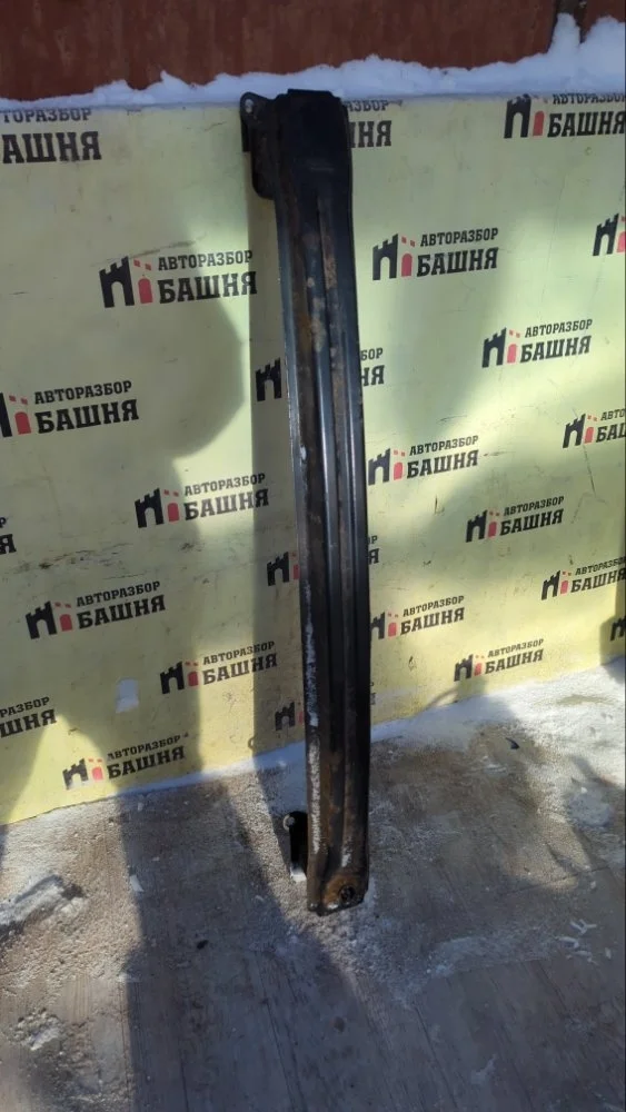 Усилитель бампера Skoda Yeti 2014 5L6807305C CBZB, задний