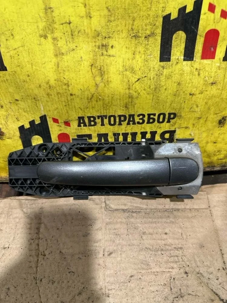 Ручка двери Skoda Yeti 2014 5N0837205M CBZB, задняя правая