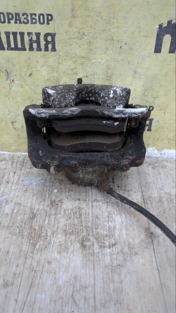 Суппорт тормозной Mercedes E-Class 2015 A2044212481 W212 651.924, передний правый