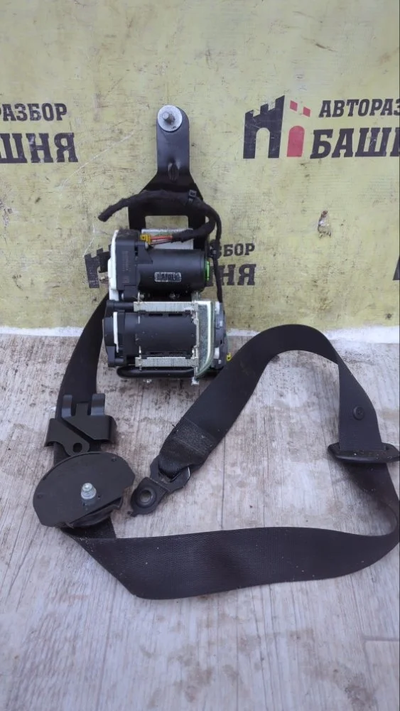 Ремень безопасности Mercedes E-Class 2015 A2128600886 W212 651.924, передний правый