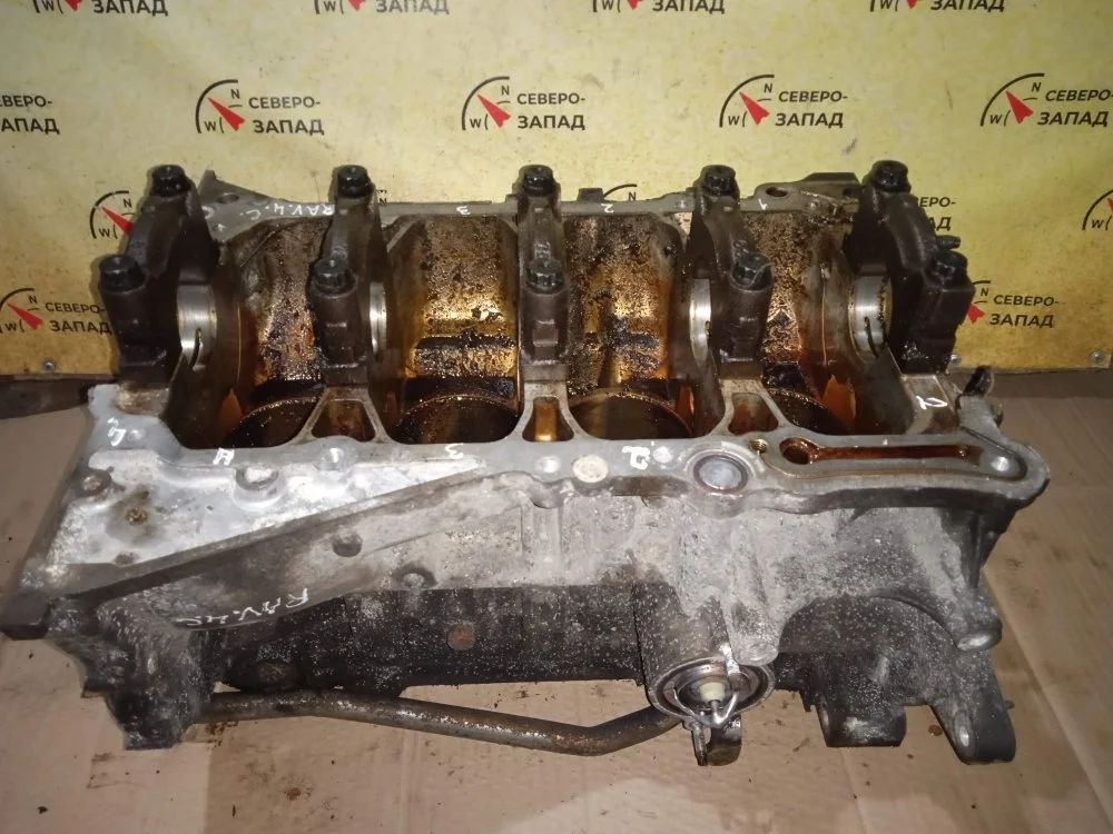 Блок цилиндров Toyota Rav4 2008 1140028261 ACA30 1AZFE