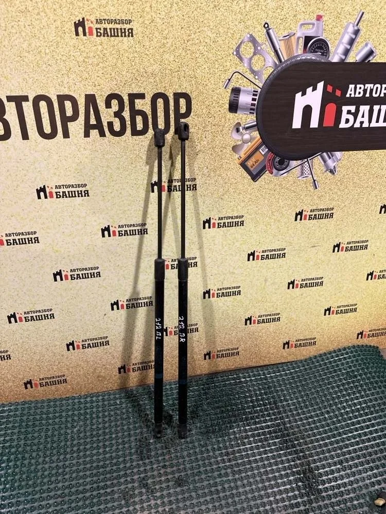 Амортизатор капота Mercedes E-Class 2015 A2048800029 W212 651.924