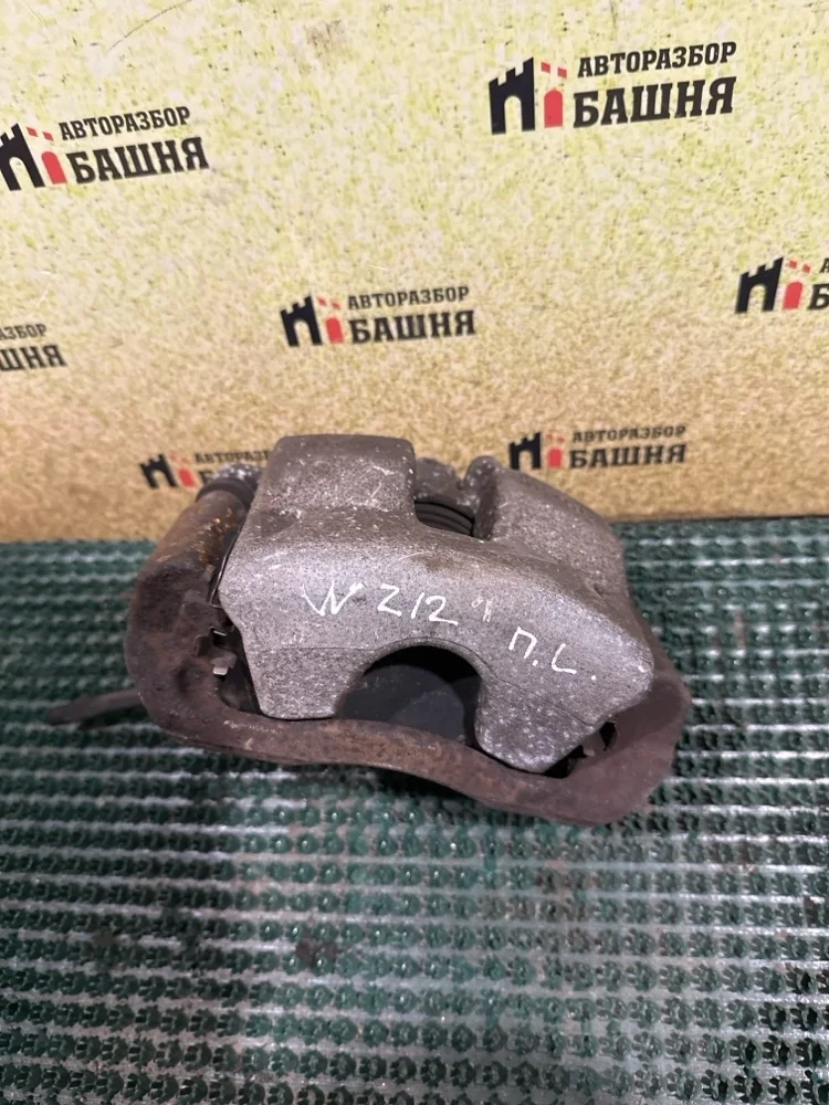 Суппорт Mercedes E-Class 2015 A2044212381 W212 651.924, передний левый