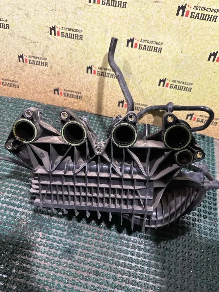 Коллектор впускной Skoda Yeti 2013 03F129709J CBZB