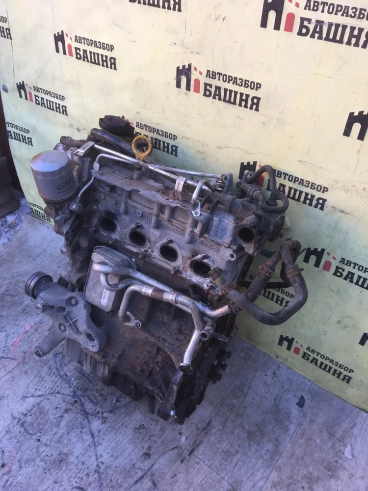 Двигатель Volkswagen Jetta 2014 03C100038P CAXA