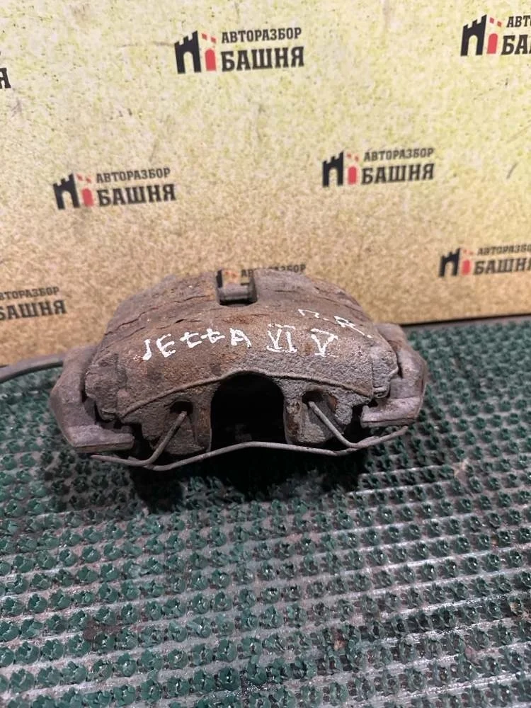 Суппорт тормозной Volkswagen Jetta 2014 1K0615124E CAXA, передний правый