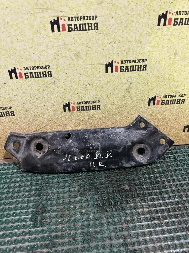 Крепление фары Volkswagen Jetta 2014 5C6805932 CAXA, правое