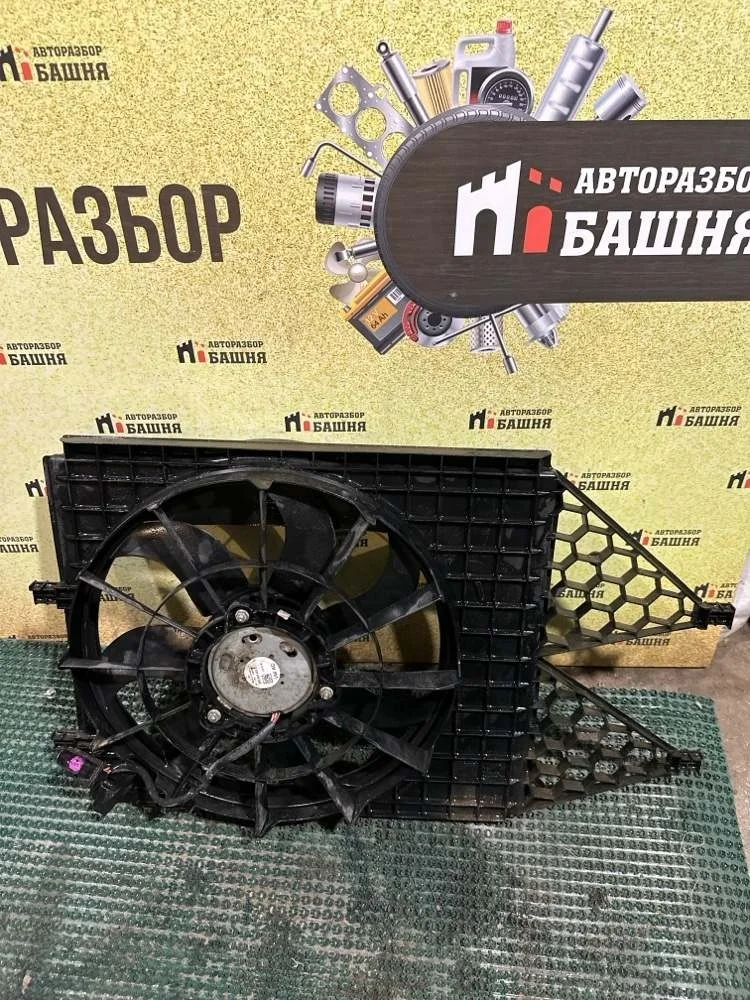 Диффузор радиатора Volkswagen Polo 2020 6RU121207B 6 CWVA