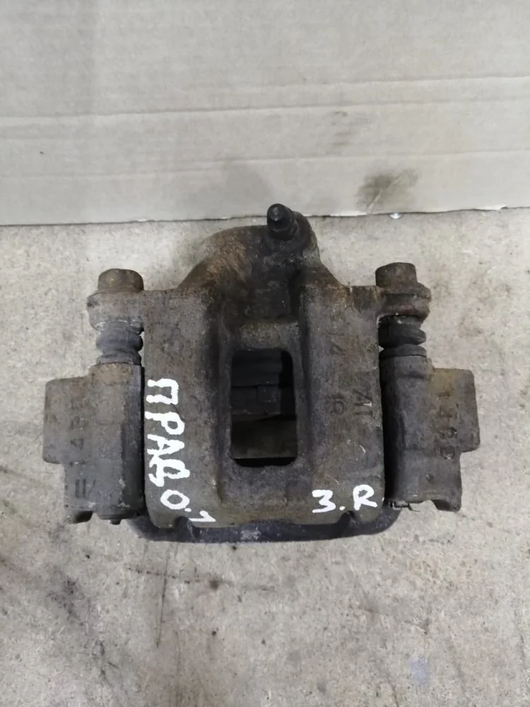 Суппорт тормозной Toyota Land Cruiser Prado 2016 4773034030 150 1GDFTV, задний правый