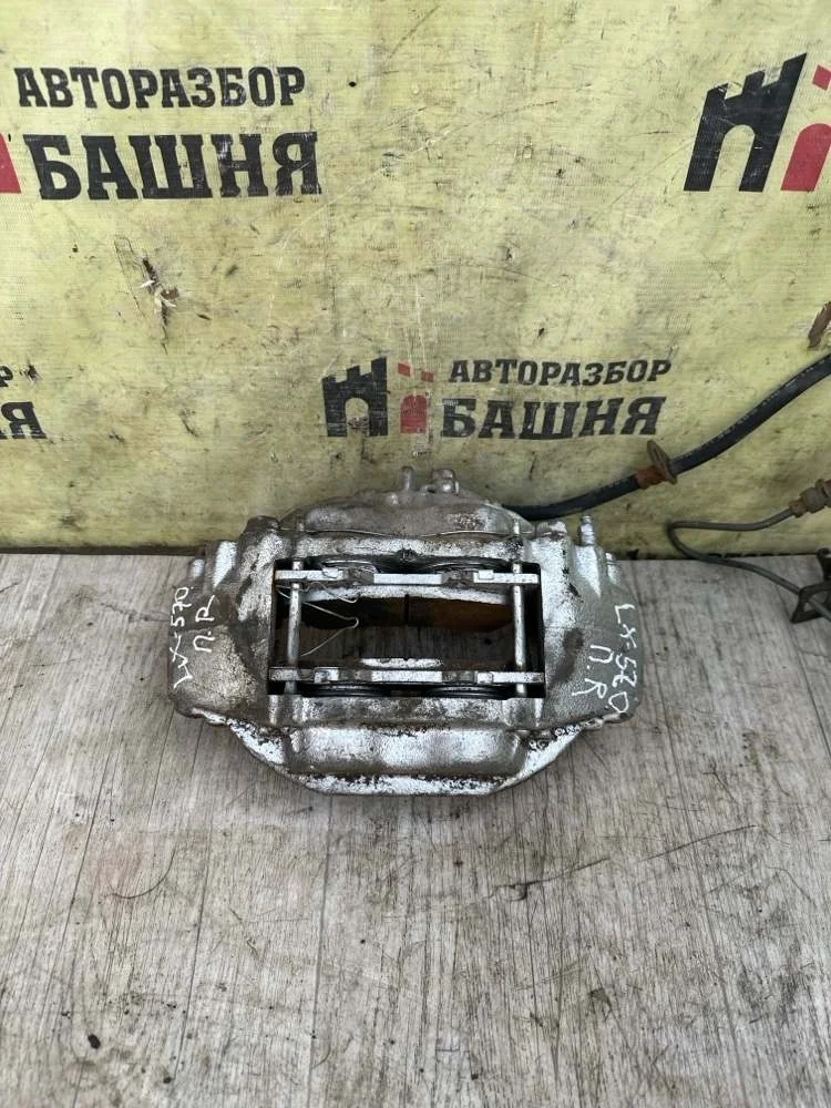 Суппорт Lexus Lx570 2010 4773060280 URJ201 3URFE, передний правый