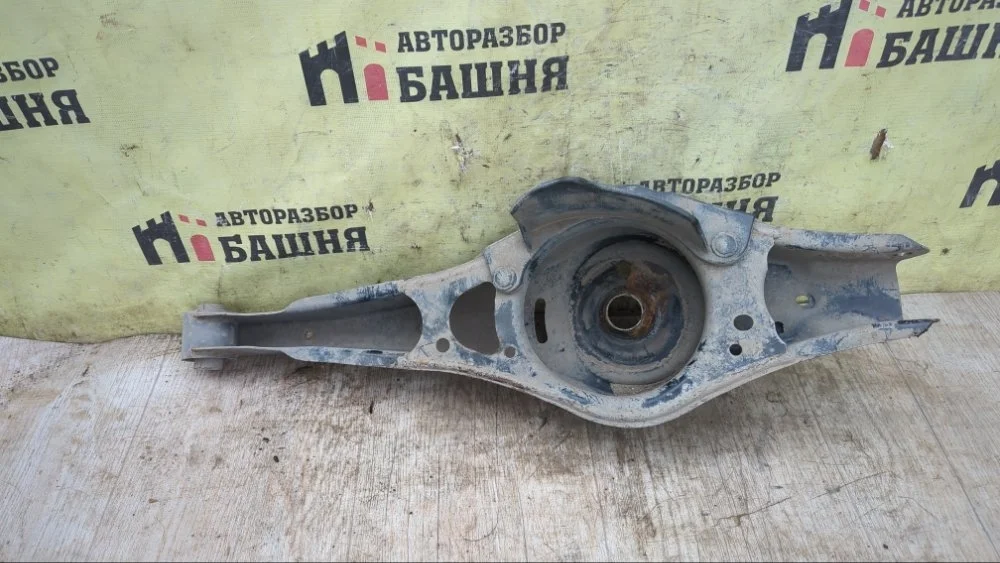 Рычаг поперечный Volkswagen Tiguan 2012 1K0505311AB 1 CTHA, задний