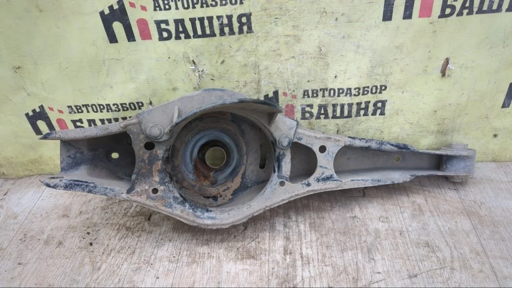 Рычаг поперечный Volkswagen Tiguan 2012 1K0505311AB 1 CTHA, задний