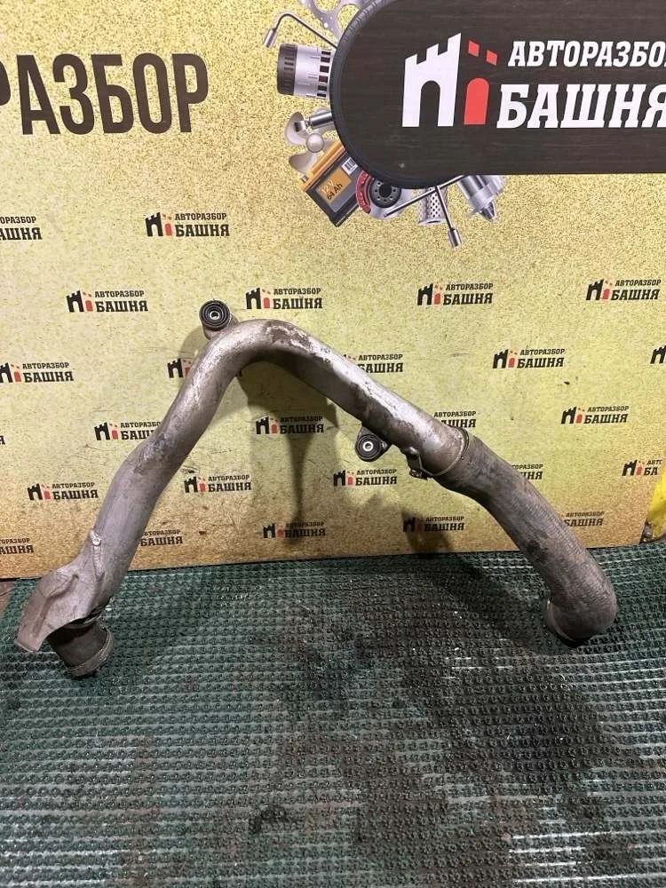 Патрубок интеркулера Volkswagen Tiguan 2012 1T0145840 1 CTHA