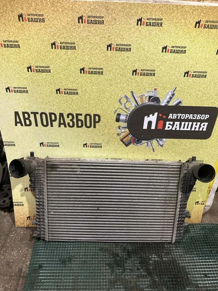 Радиатор интеркулера Volkswagen Tiguan 2012 3C0145805P 1 CTHA