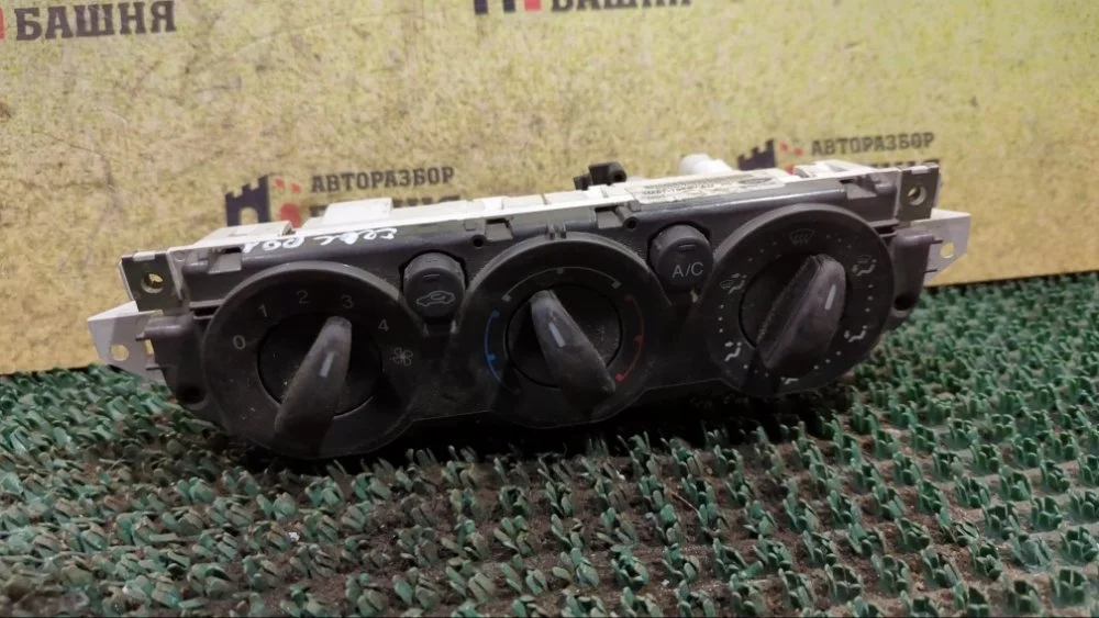 Блок управления отопителя Ford Focus 3M5T19980AD 2