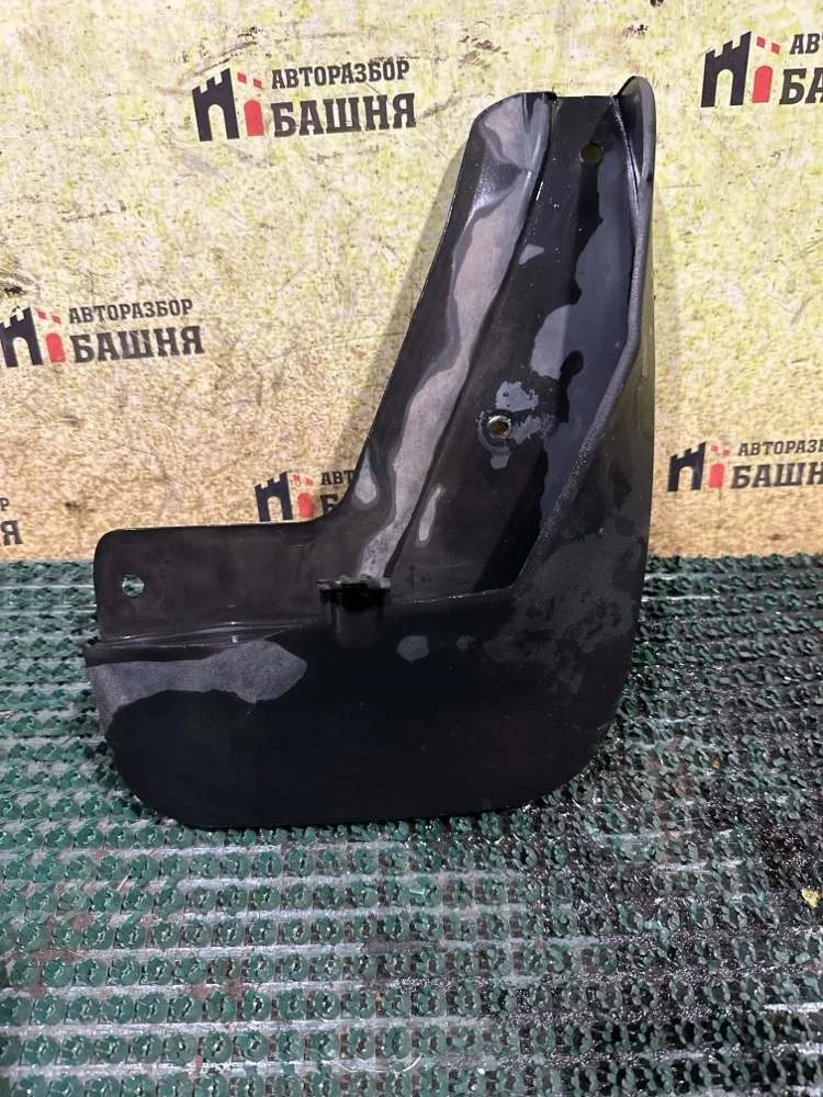 Брызговик Volkswagen Tiguan 2019 5NA075111 2 CZDA, передний правый