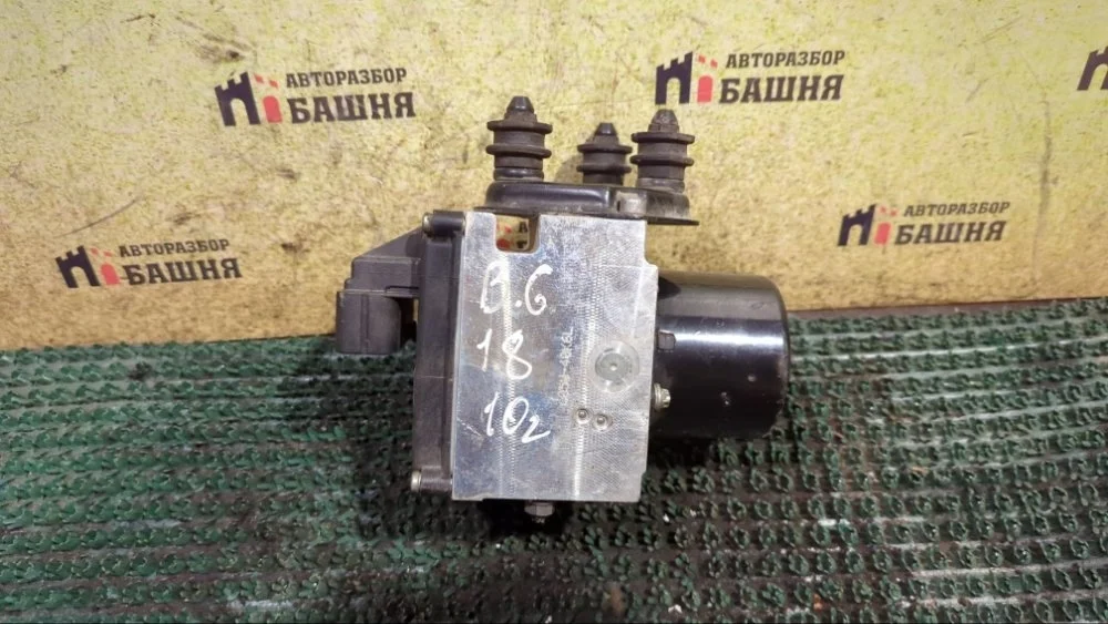 Блок управления ABS Volkswagen Passat 3C0614109AF B6