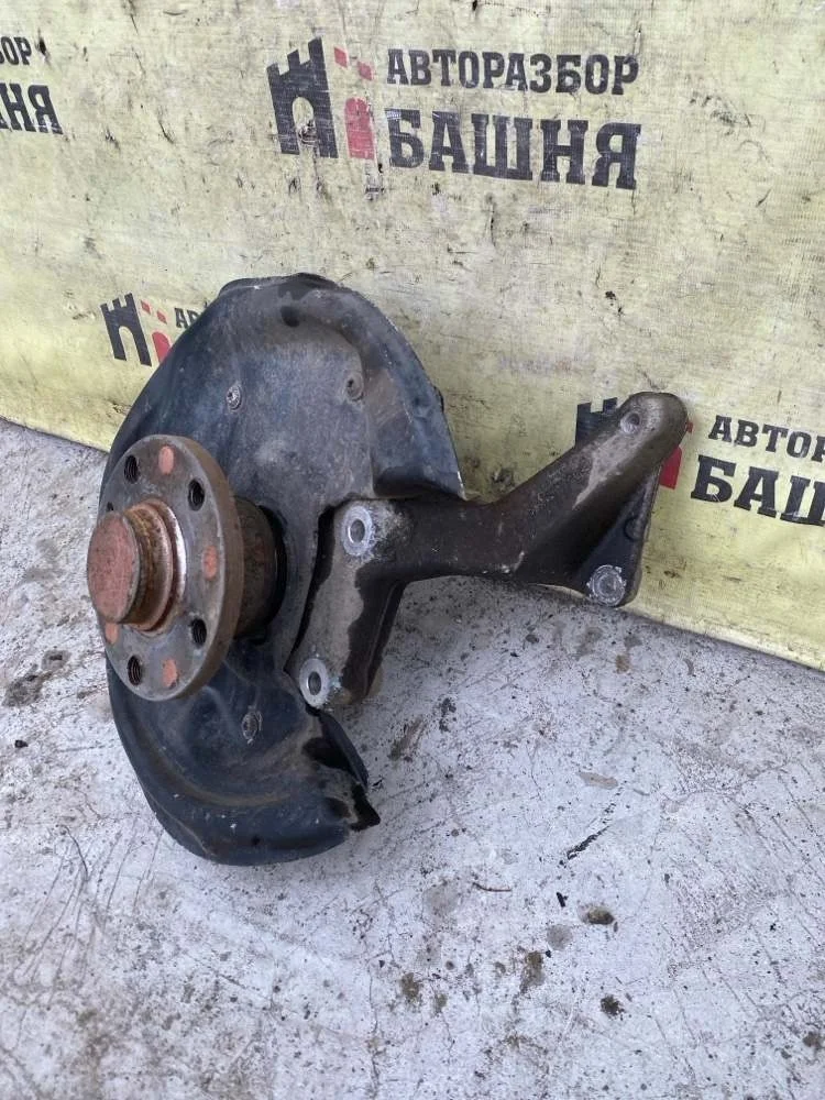 Кулак поворотный Skoda Yeti 2010 3C0505433K CBZB, задний левый