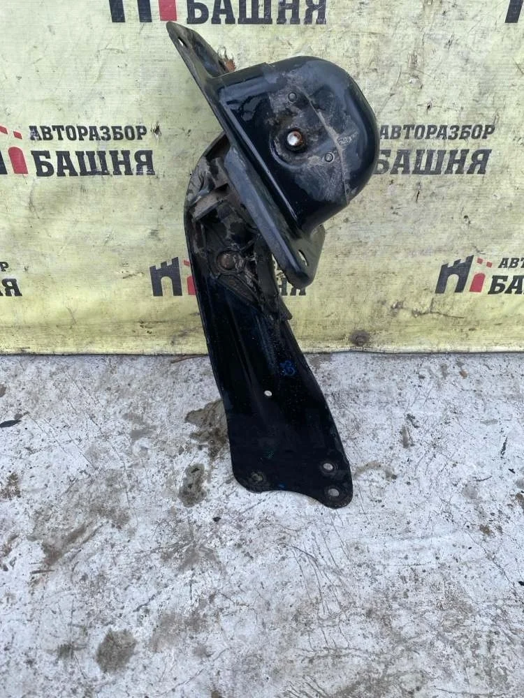 Рычаг продольный Skoda Yeti 2010 1K0505224K CBZB, задний правый