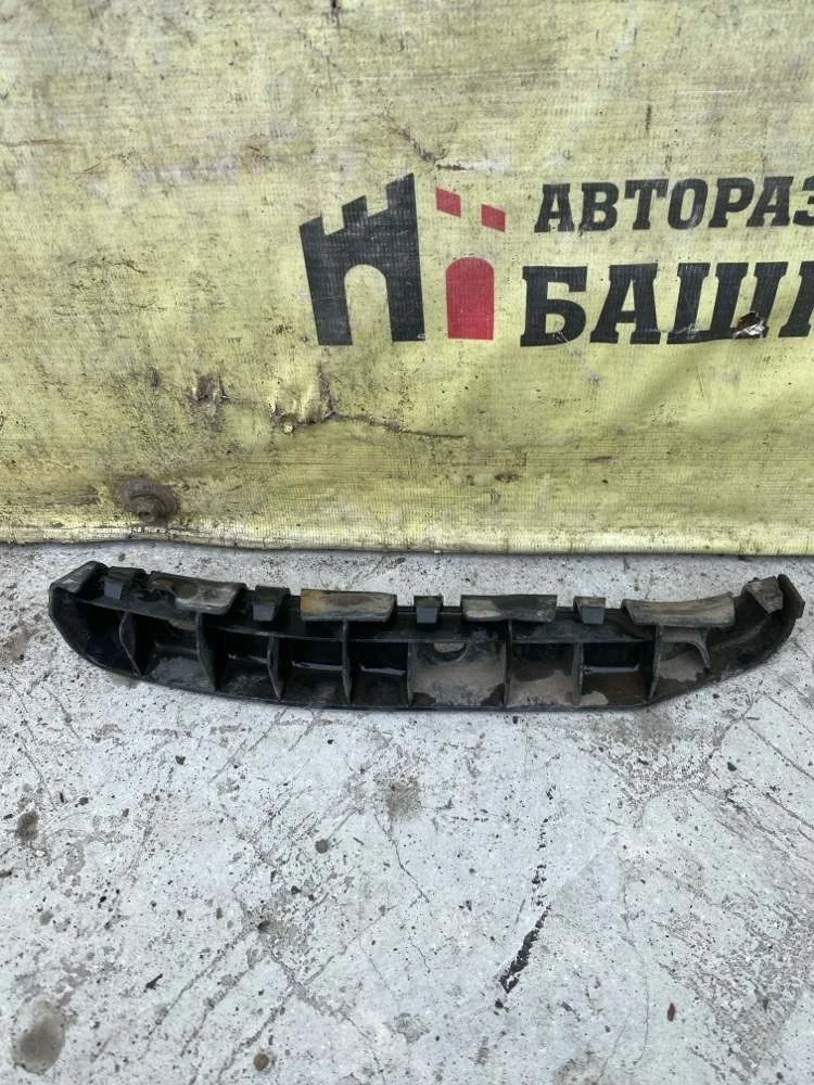 Кронштейн бампера Skoda Yeti 2010 5L6807394 CBZB, задний правый