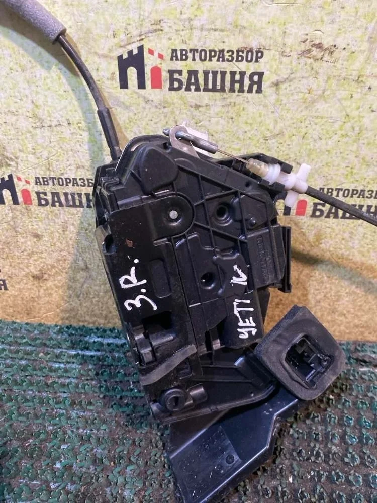 Замок двери Skoda Yeti 2010 5K4839016F CBZB, задний правый