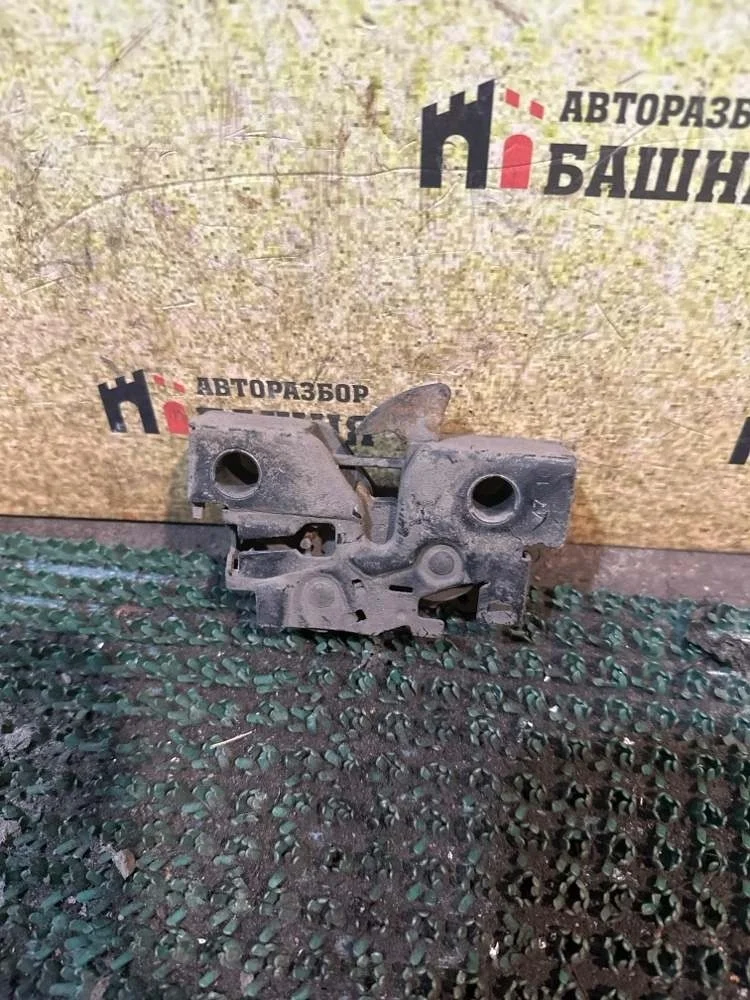 Замок капота Volkswagen Polo 2011 5U0823509D 5 CFNA