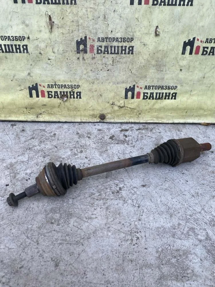 Привод Skoda Octavia 2018 1K0407271BD A7 CWVA, левый