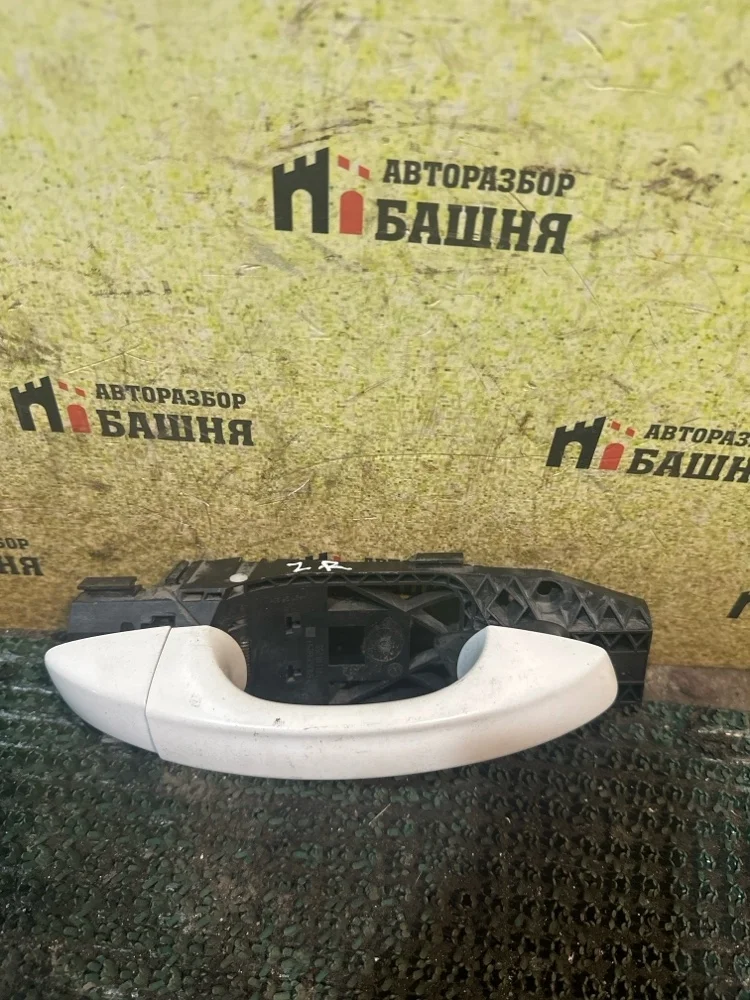 Ручка двери Skoda Octavia 2018 5G0837206N A7 CWVA, задняя правая