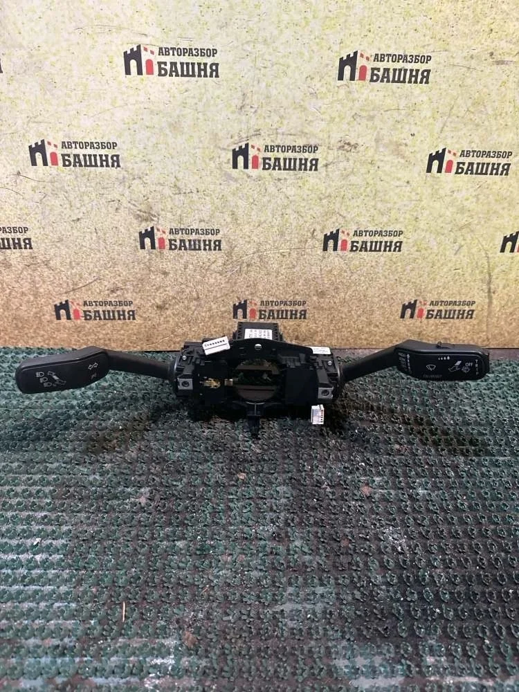 Подрулевой переключатель Skoda Octavia 2018 5Q0953502M A7 CWVA