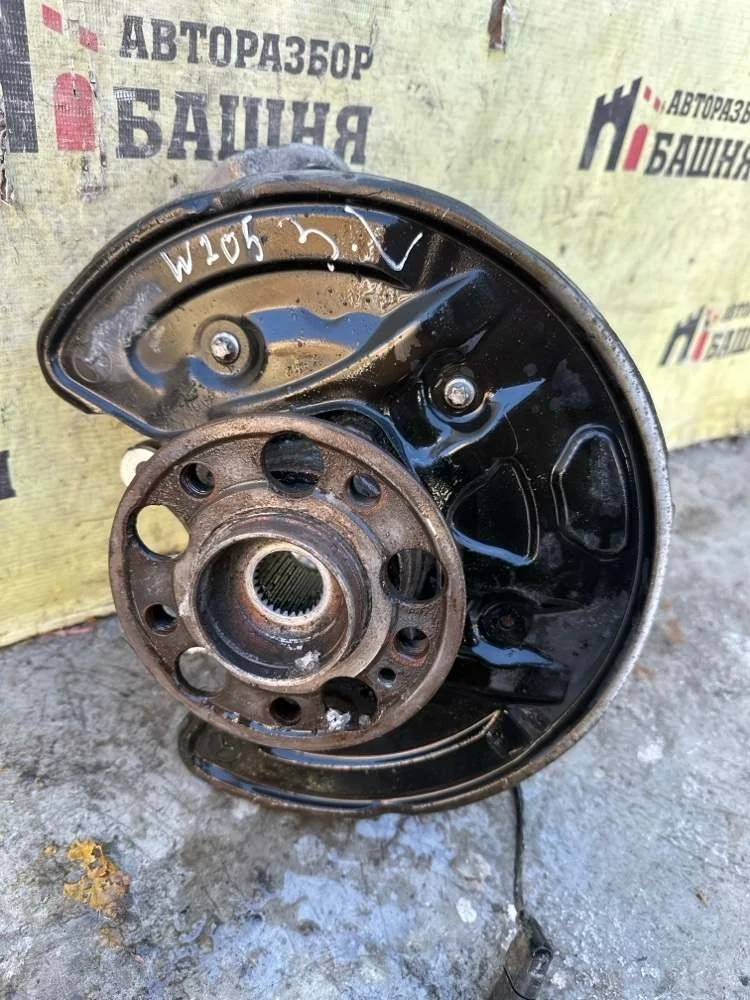 Кулак поворотный Mercedes C-Class 2014 A2053500141 W205 274.910, задний левый