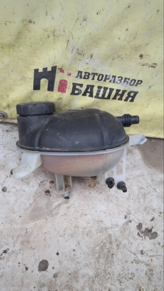 Бачок расширительный Mercedes C-Class 2014 A2055000049 W205 274.910